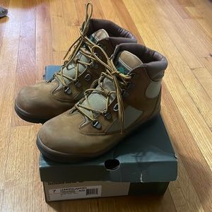 Timberland 6-Inch Waterproof Field Boot